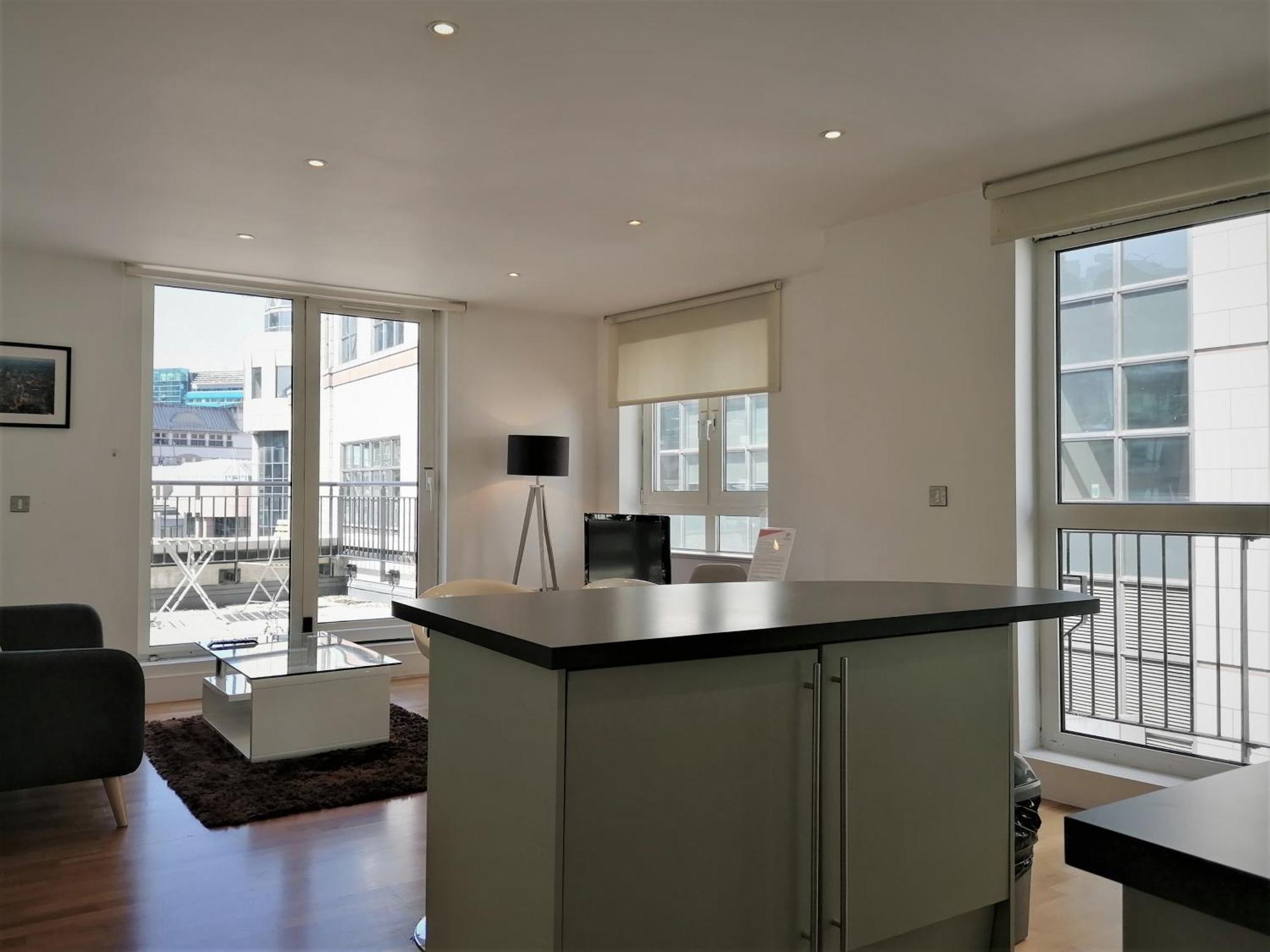 Still Life Tower Hill Executive London Exterior foto